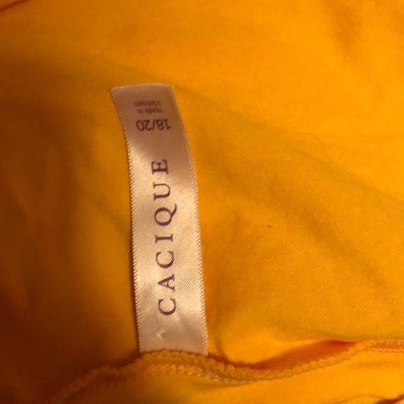 Cacique Criss Cross Top 18/20 - Picture 3 of 3